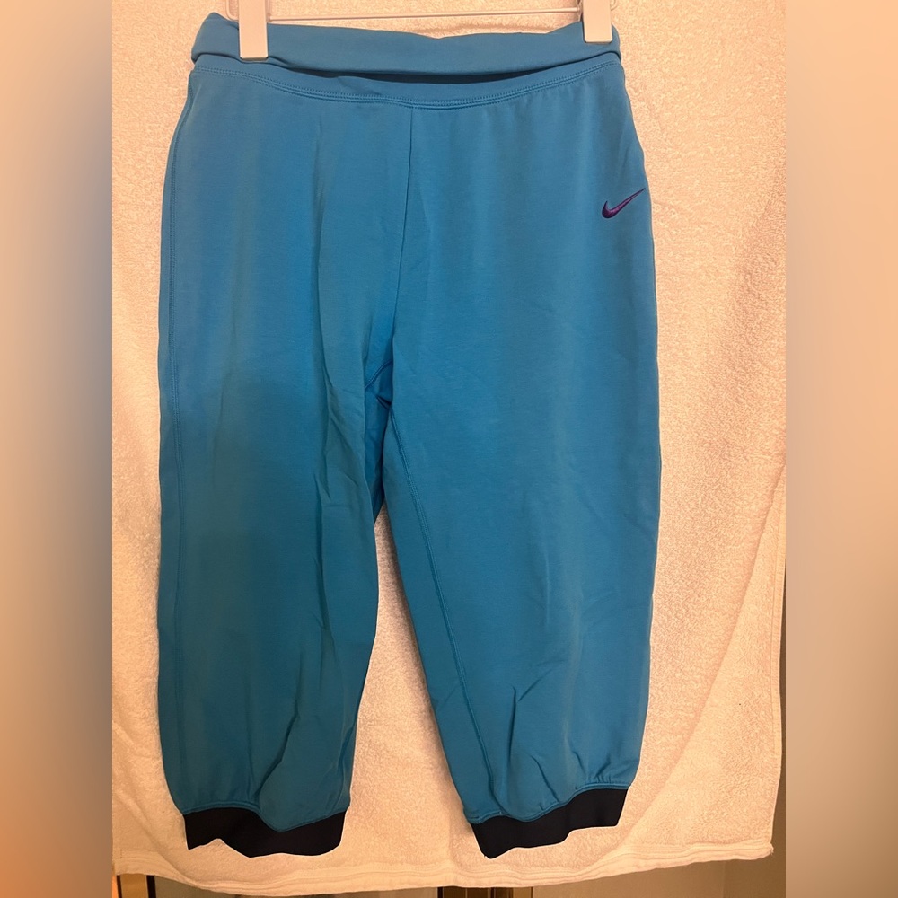 Brand new NIke workout pants girl size XL